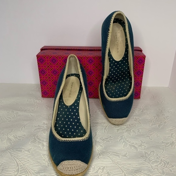 Banana Republic Wedges